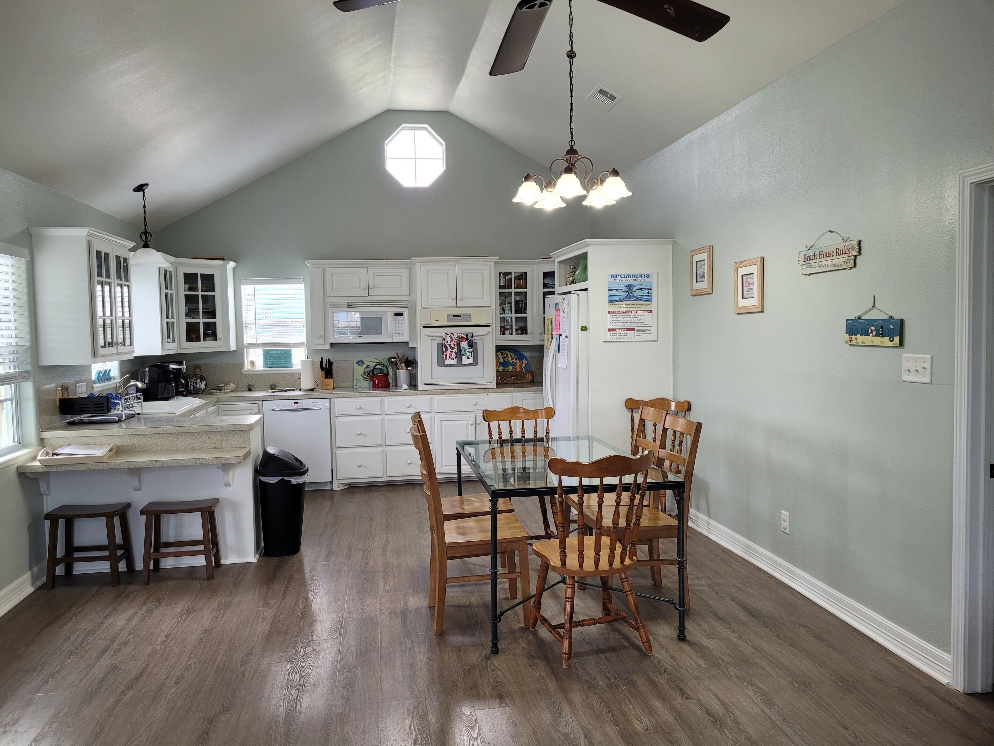 My Crystal Beach House - Updates Fall 2022! No hidden fees! 