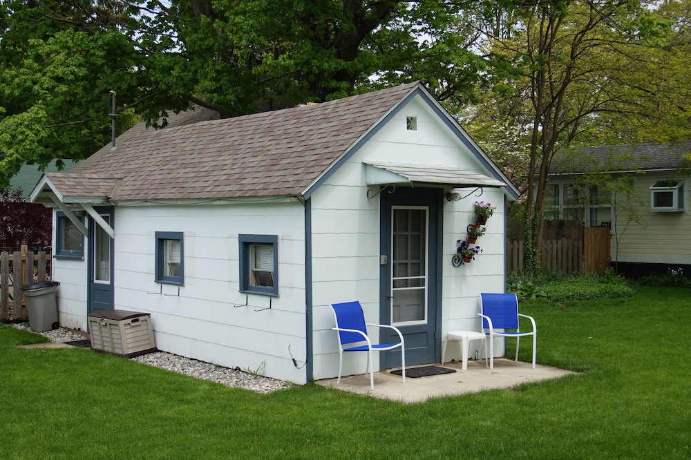 Birky's Board Room On Butler (Only on VRBO or Homeaway)