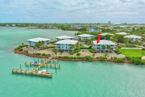 Unclassified image, 5 of 46, button - Rx: Paradise updated 2bed/2.5bath townhouse style condo with open water views, shared pool & dockage (Marathon)