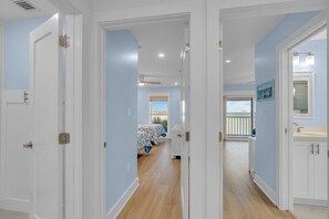 2 bedrooms, free WiFi, bed sheets - Rx: Paradise updated 2bed/2.5bath townhouse style condo with open water views, shared pool & dockage (Marathon)