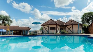 Alberca al aire libre