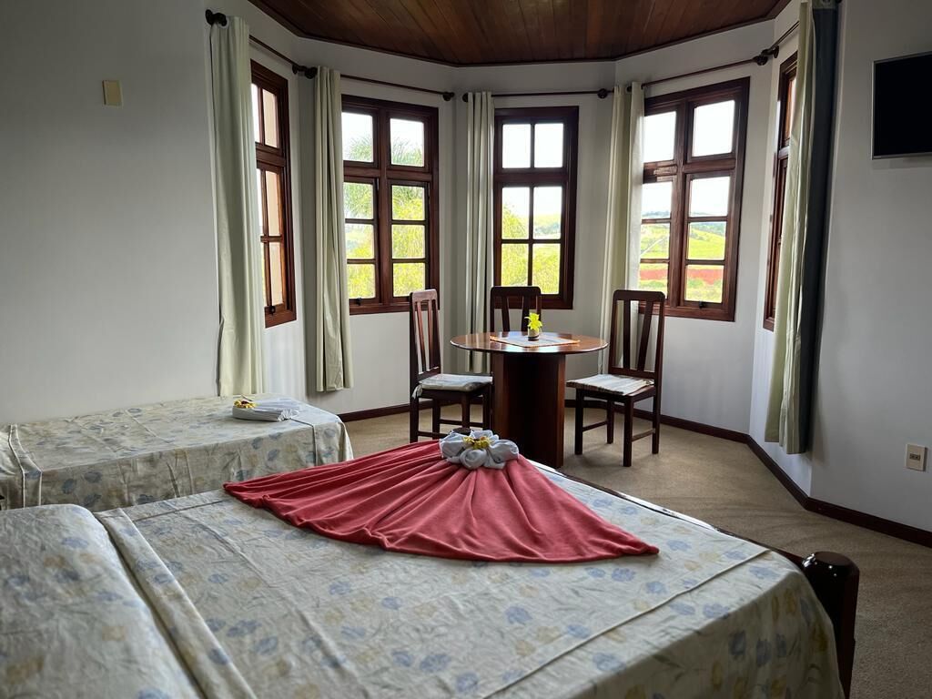 Family Room | Minibar, free WiFi, bed sheets