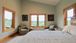 4 bedrooms, iron/ironing board, travel cot, free WiFi