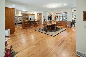 تناول الطعام