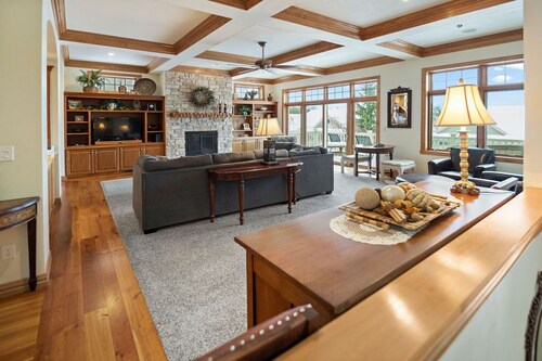 Heart of Fish Creek!- Newer Construction - 4BR, 4.5BA Condo-Sleeps 8-10