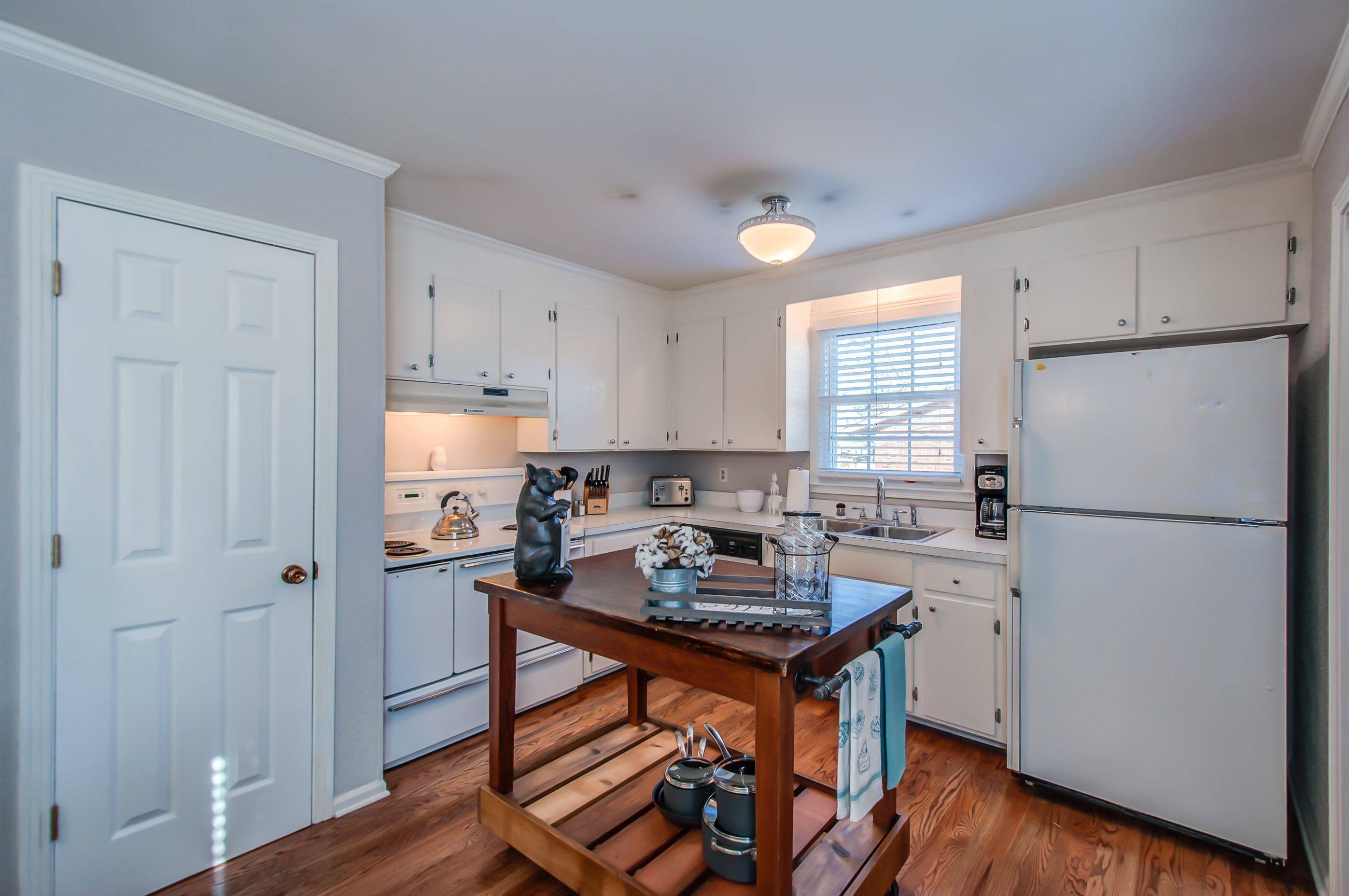 Enchanting Oasis Of Tranquility!