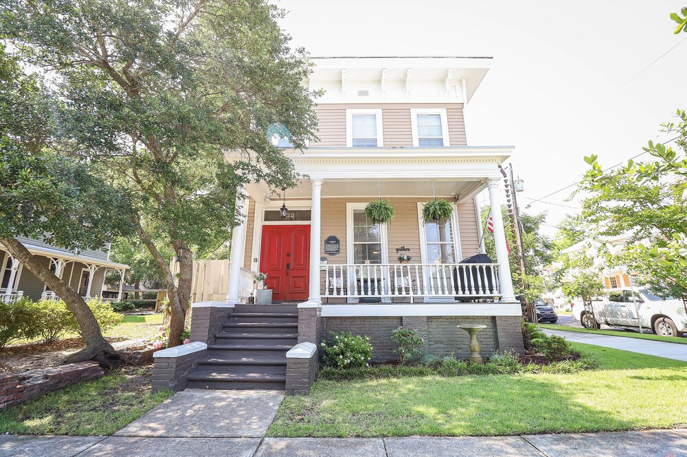 Walk downtown from this beautiful 1850 Antebellum home