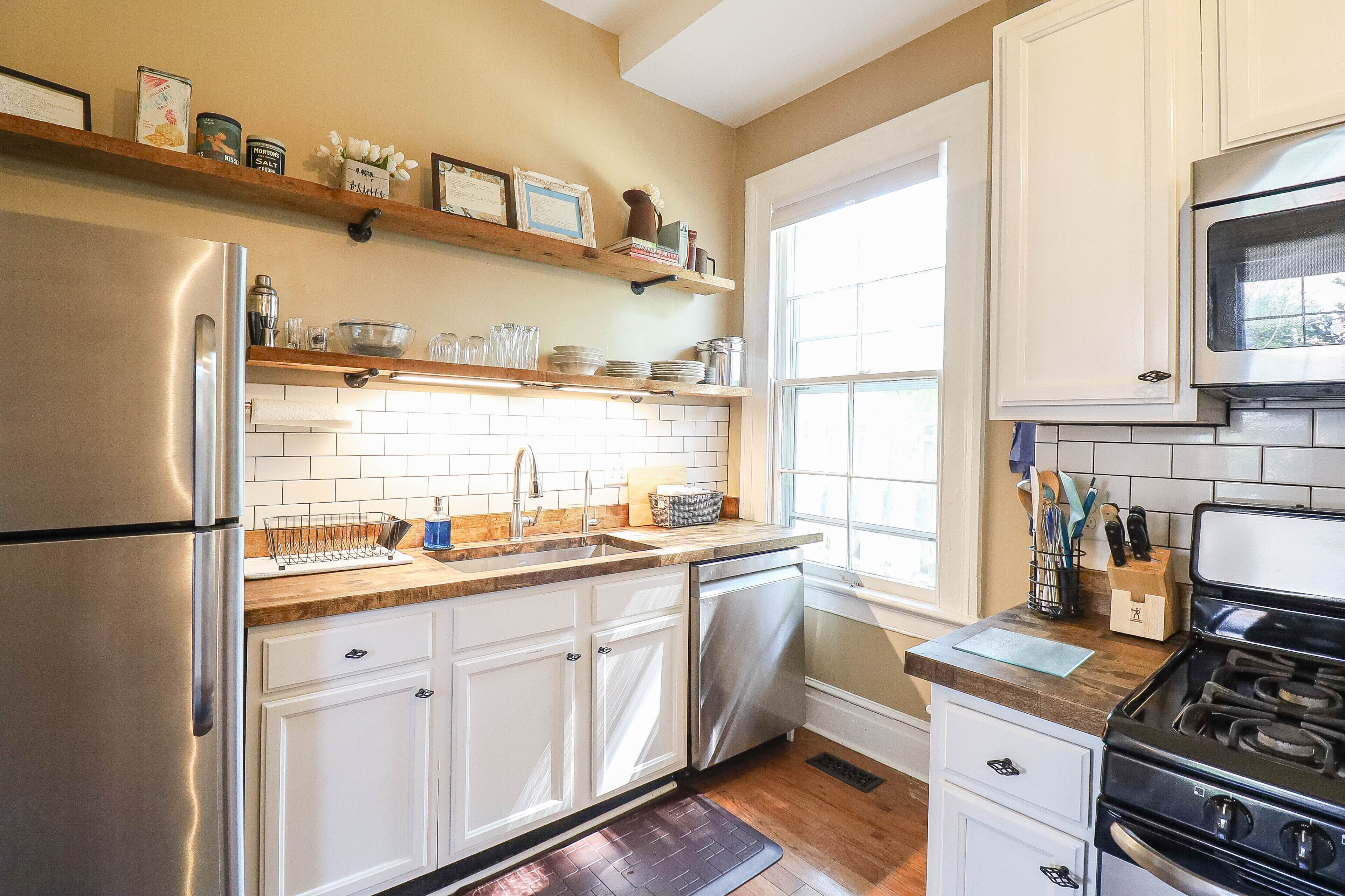 Walk downtown from this beautiful 1850 Antebellum home