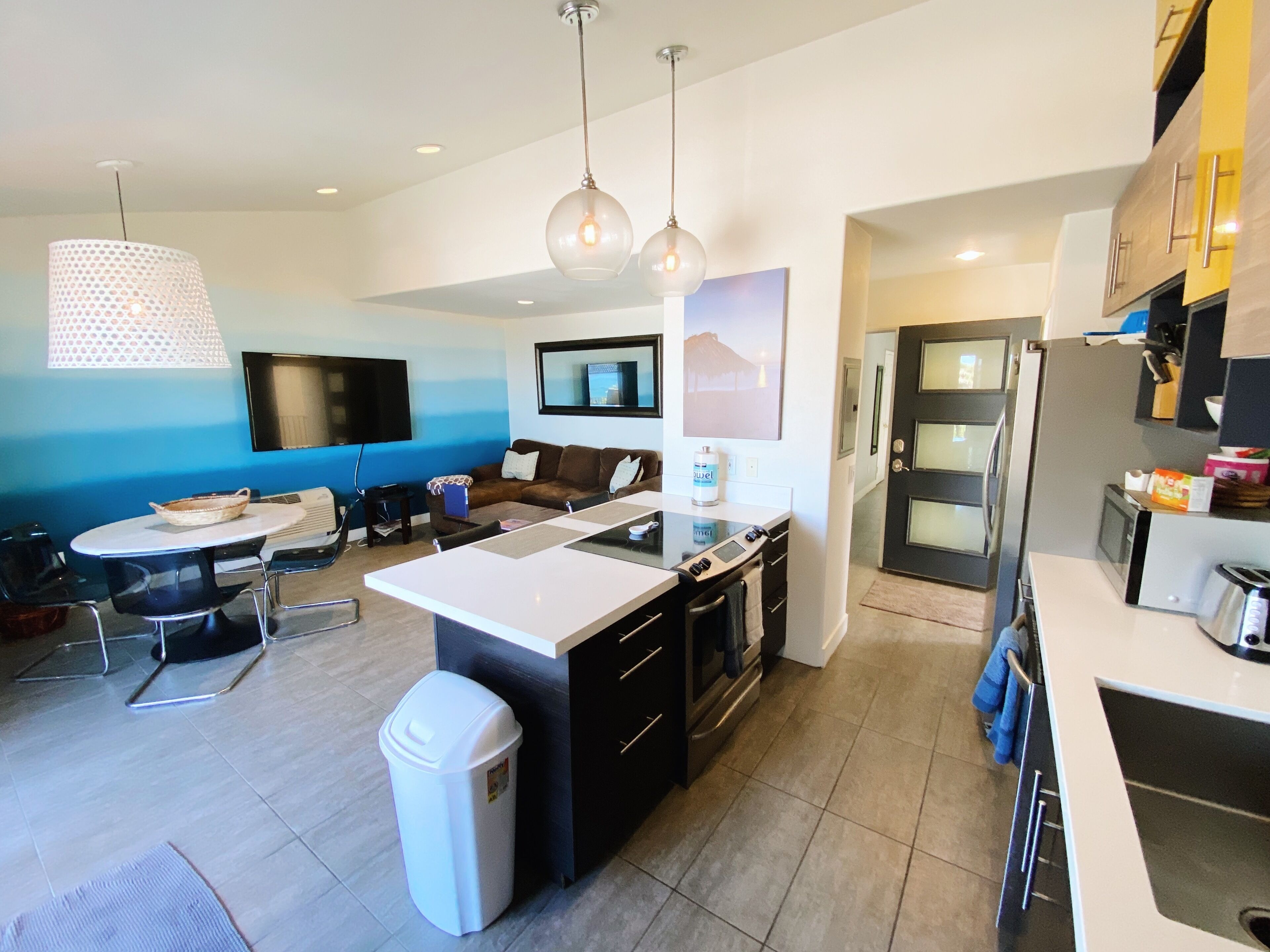 SURFRIDER 2 - 2 Brdm/2 Bath - Amazing Ocean Views - WindanSea Beach, La Jolla