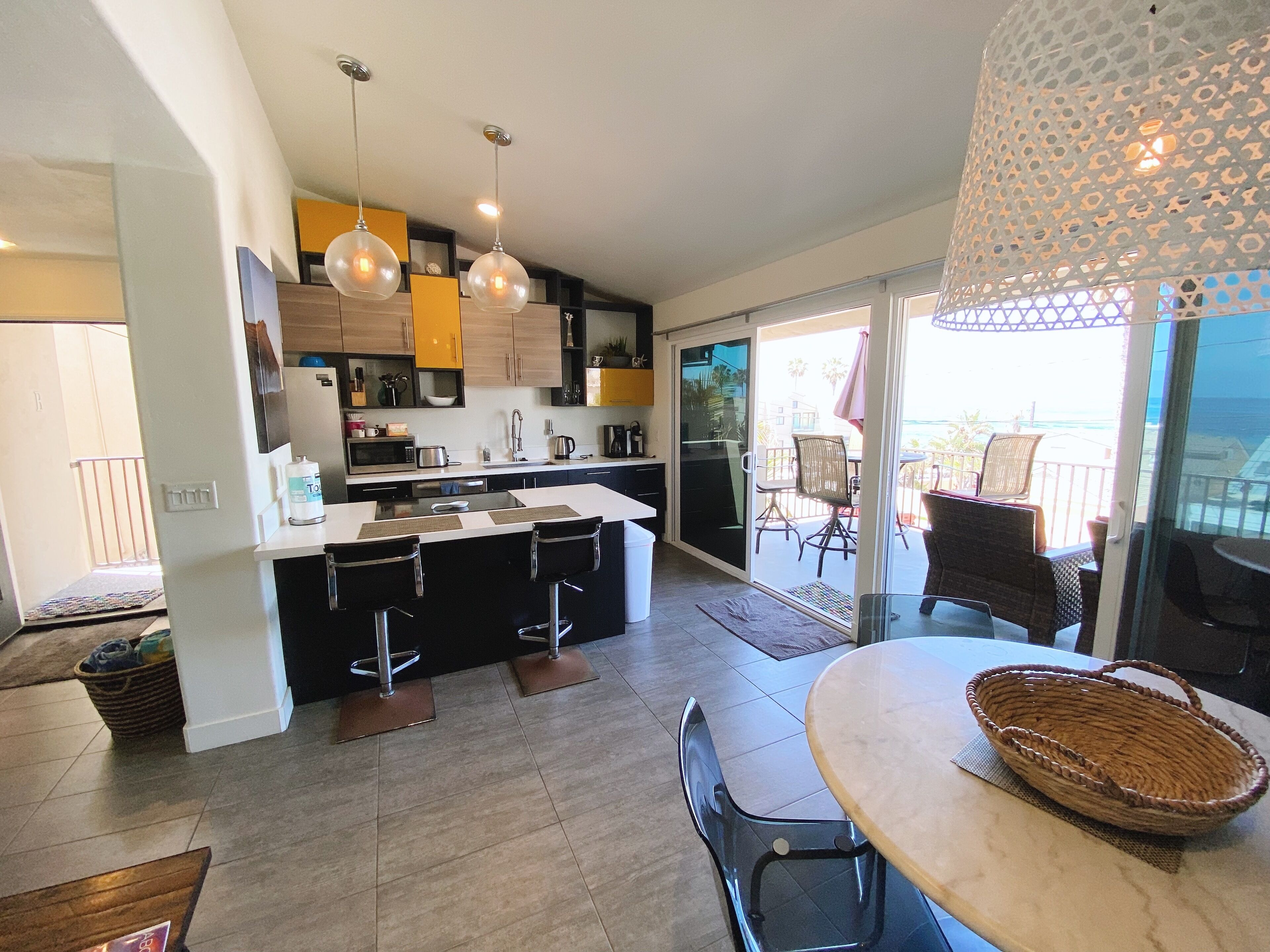 SURFRIDER 2 - 2 Brdm/2 Bath - Amazing Ocean Views - WindanSea Beach, La Jolla