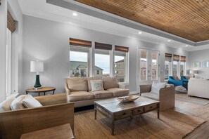 Smart TV - 🌊 The Great Escape | Sleeps 22 w/ Gulf Views, Private Pool, + Crow's Nest 🏖️ (Pensacola Beach)