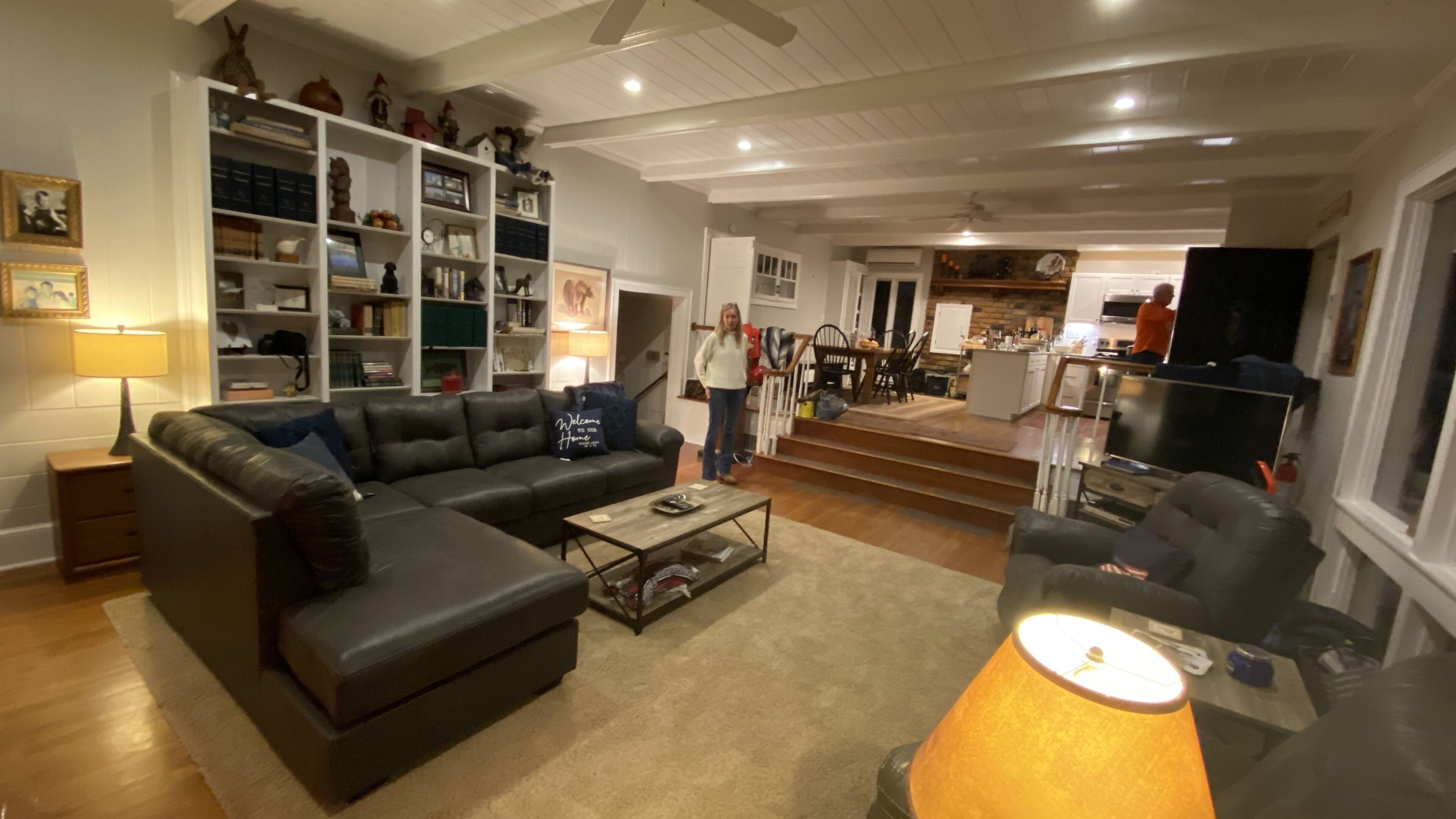 BLUE RIDGE PRIVATE home on 90+acres. Sleeps 8+ and pet friendly!