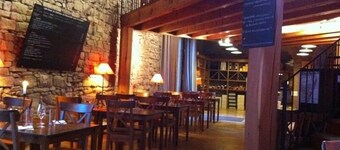 The Cathar Cottage, Pennautier - Lovely, Traditional Village House 