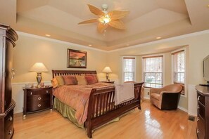 4 habitaciones, escritorio, tabla de planchar con plancha y wifi gratis