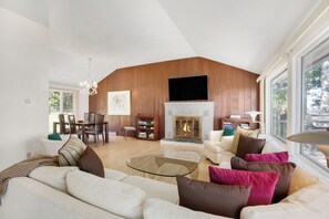 TV connectée, cheminée