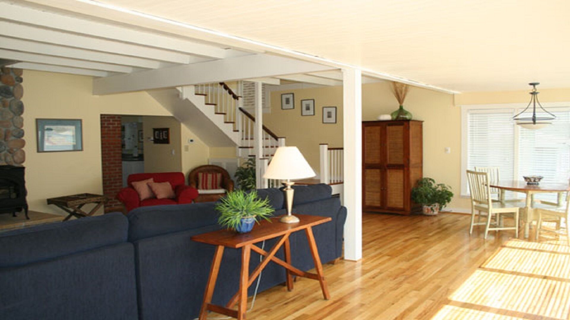 Family & Pet Friendly - 4 bedroom/2 bath close to beach, and the prom