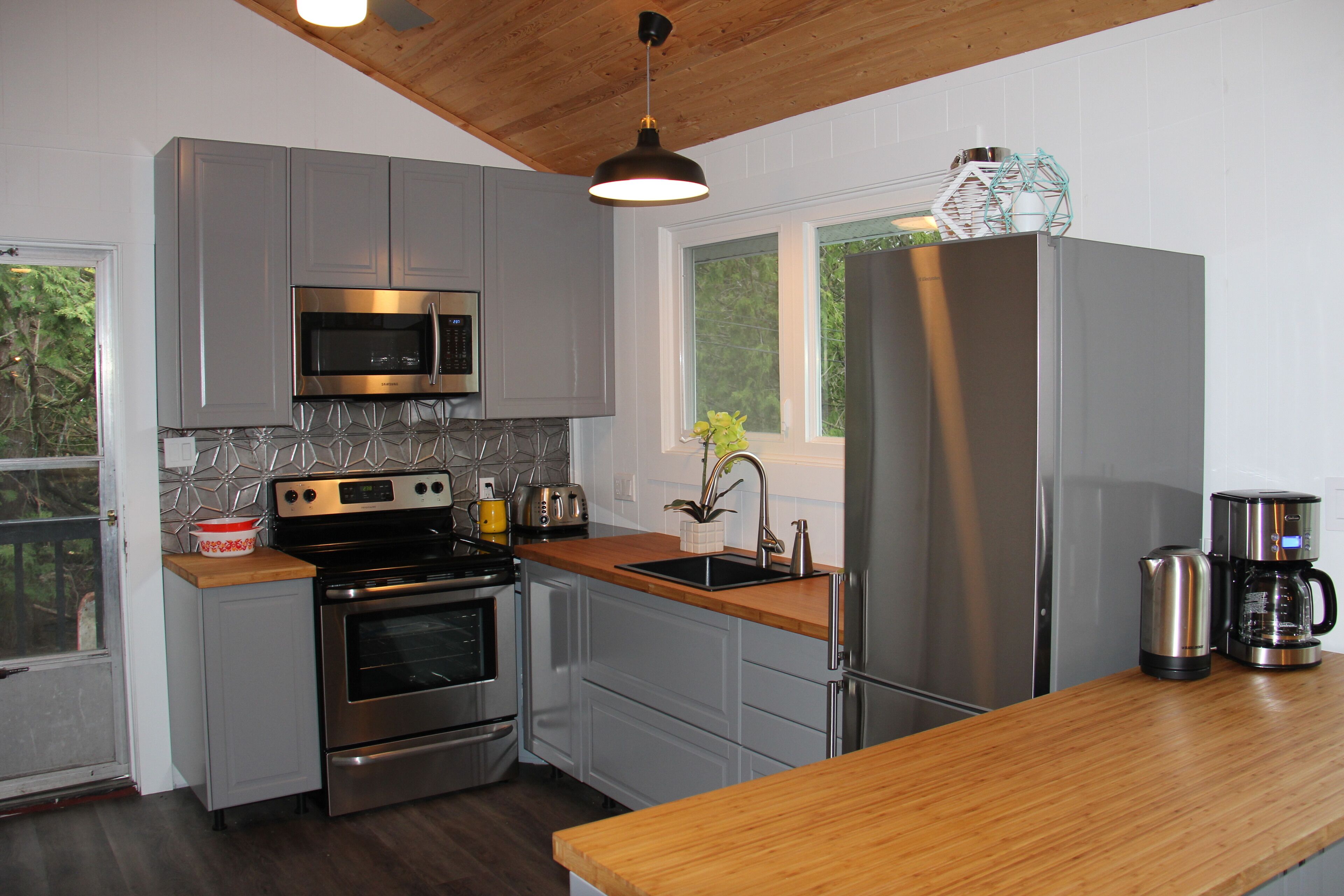 The Raven's Nest - Prince Edward County