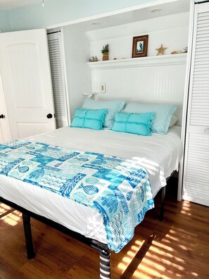 2 bedrooms, desk, iron/ironing board, free WiFi