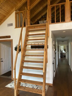 Interior - Country Get Away Cabin In The East Texas Piney Woods (Ben Wheeler)