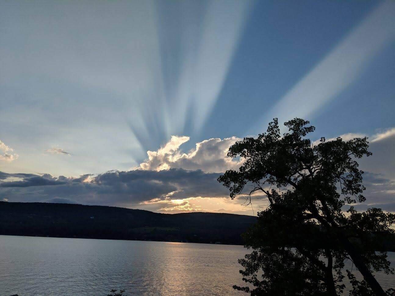 Lakehouse On East Side Of Canandaigua