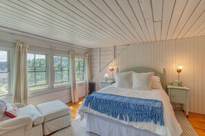 4 bedrooms, WiFi, bed sheets