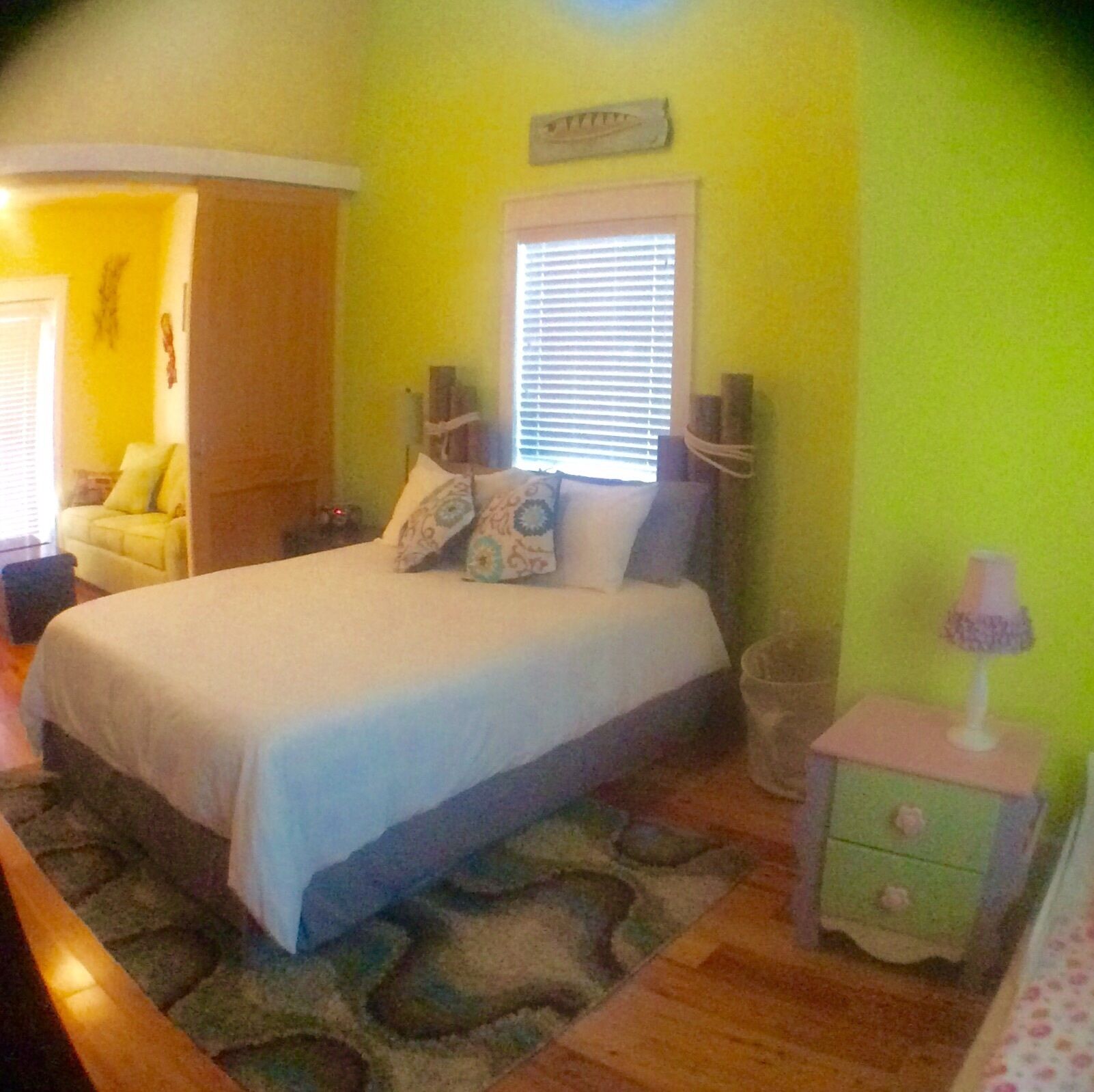 Luxury WATERFRONT condo overlooking pool, 5 mins to Dog Island, FREE boat slip.