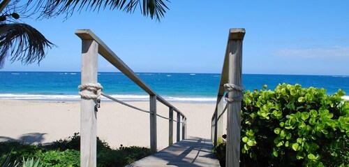 Fabulous Cabarete villa in Bahia De Arena with pool, jacuzzi & oceanview deck!