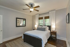 3 bedrooms, iron/ironing board, travel cot, free WiFi