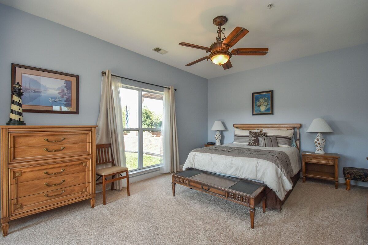 LKN Sunsets Lakefront 3B/2B, Lake View Patio, Pool