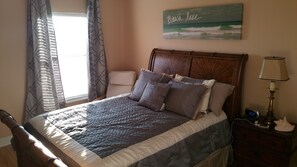 2 bedrooms, iron/ironing board, WiFi, bed sheets - Vacation Location Madeira Bay Resort Unit 407! (Madeira Beach)