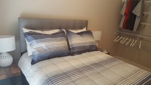2 bedrooms, desk, iron/ironing board, free WiFi - Top Floor Timbers Condo in Mt. Crested Butte (Crested Butte)