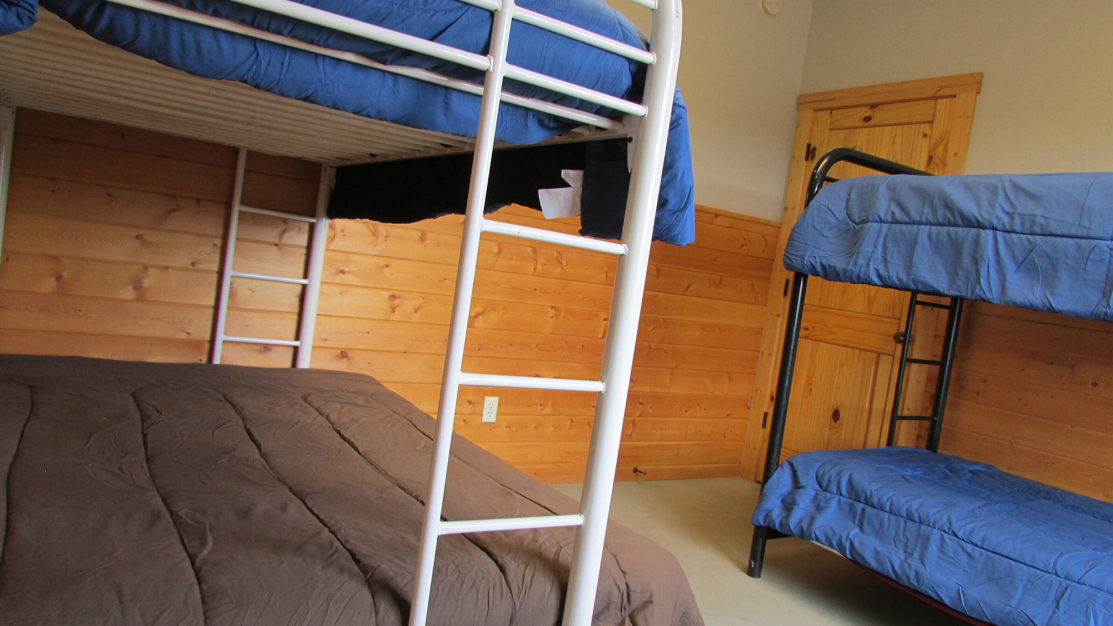 3 室のベッドルーム、インターネット、ベッドシーツ、車椅子でアクセスできる設備