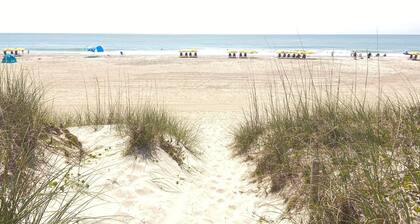 Oceanfront 2BR/2Bath Condo in Carolina Beach NC
