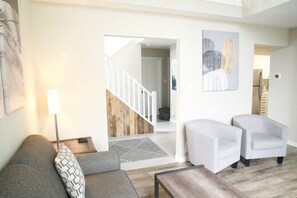 Télévision, cheminée, jeux vidéo