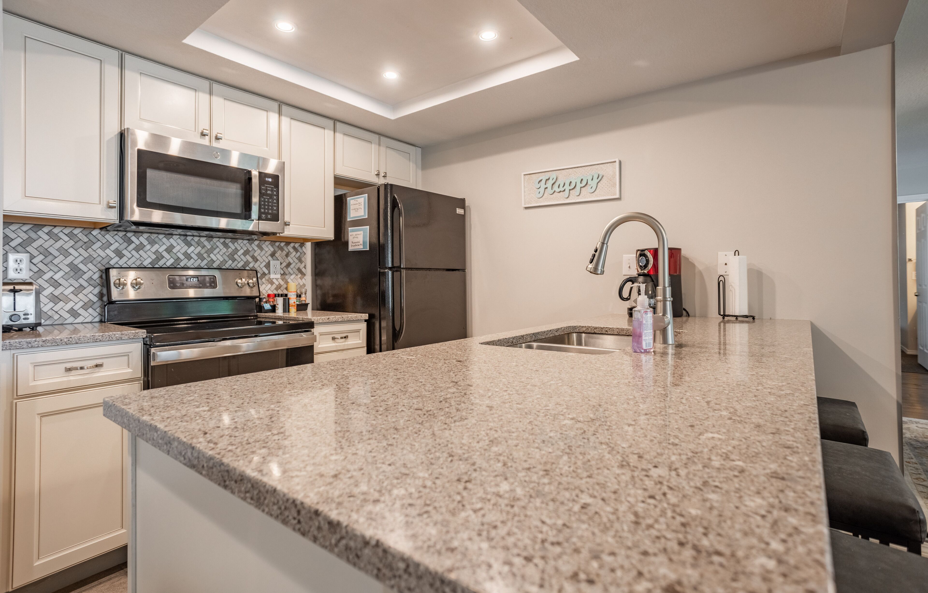 Drop Anchor 442 has beautiful new appliances!