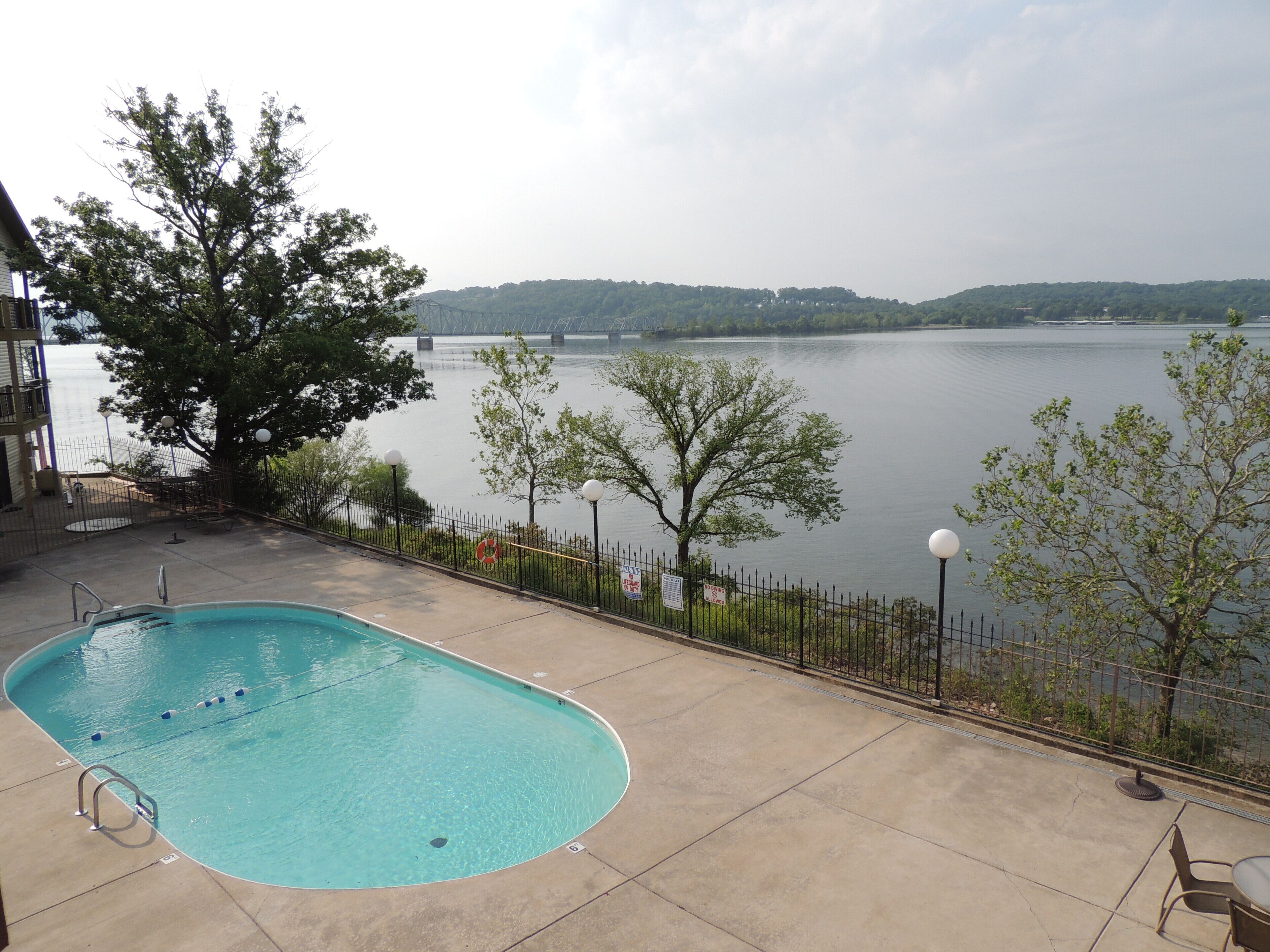 Drop Anchor 442 has beautiful new appliances!