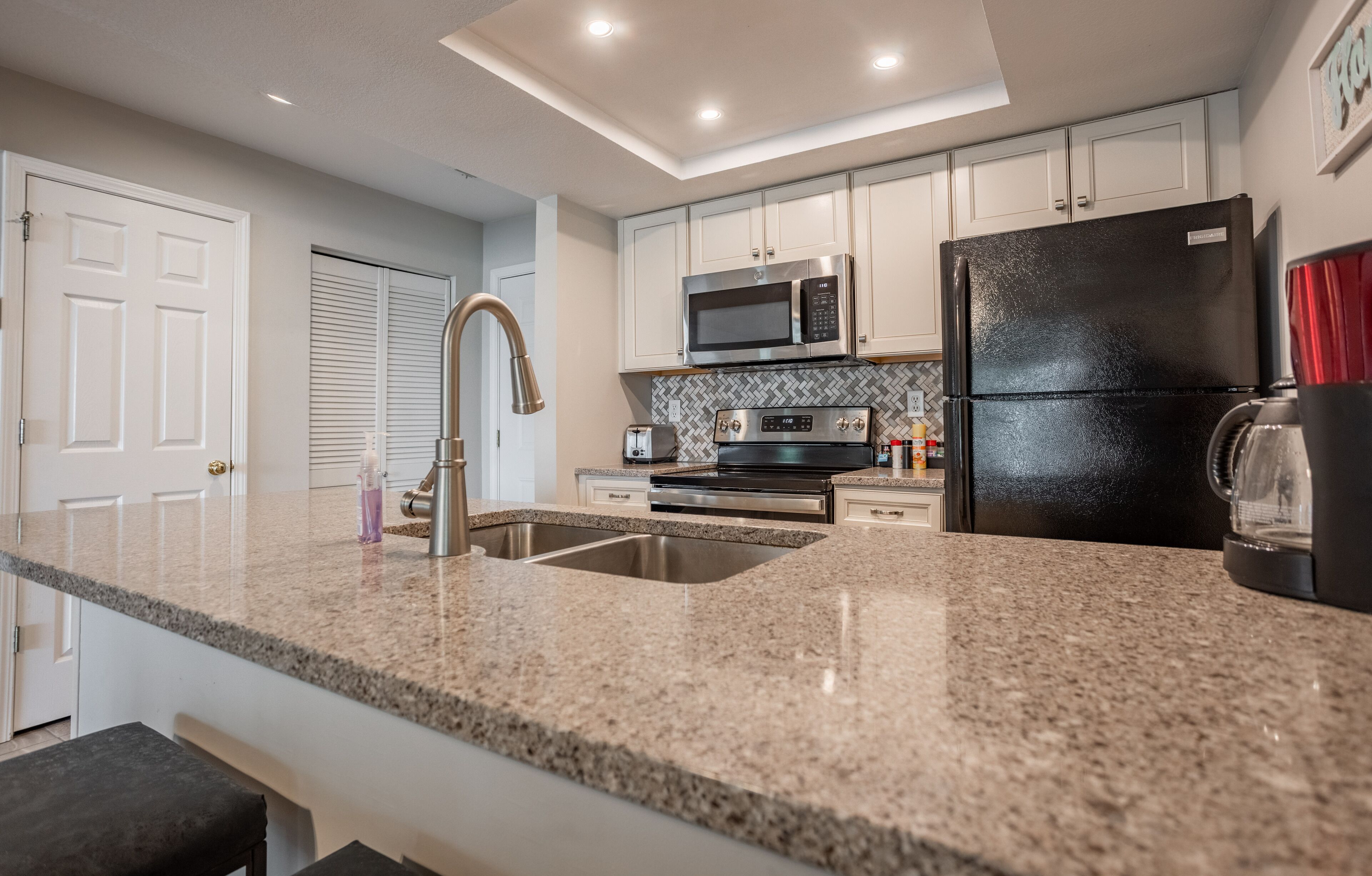 Drop Anchor 442 has beautiful new appliances!