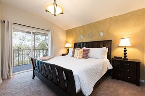 4 Schlafzimmer, Betten mit Memory-Foam-Matratzen, Schreibtisch