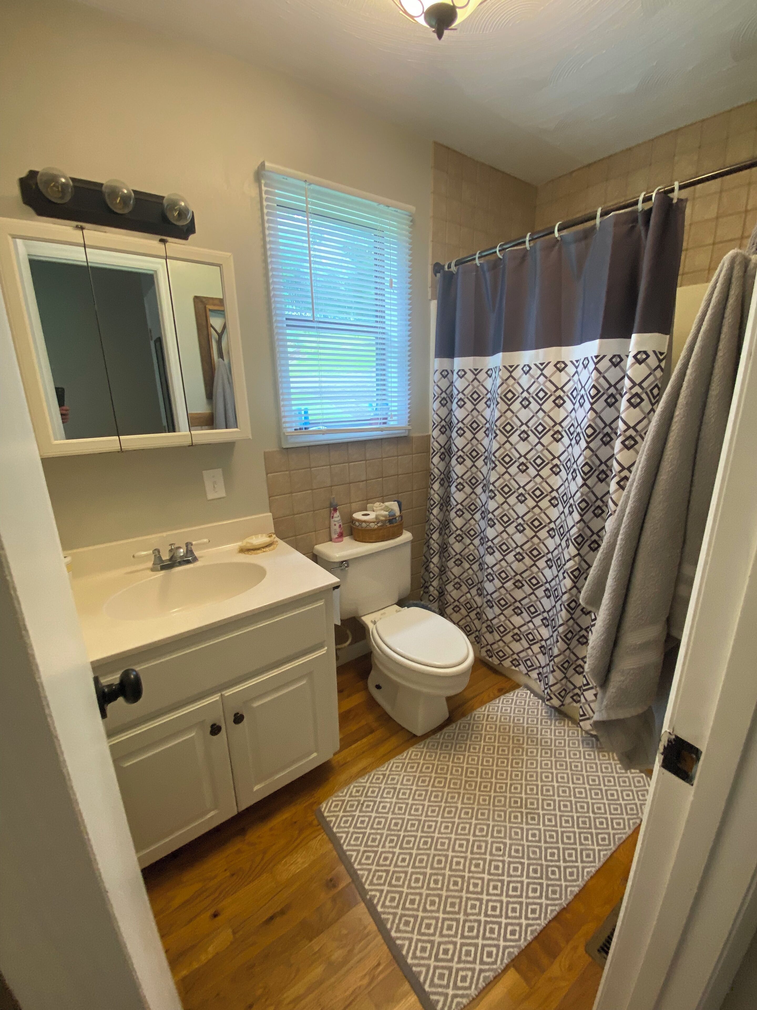 Cottage on a private lake in the Blue Ridge Mountains of Virginia