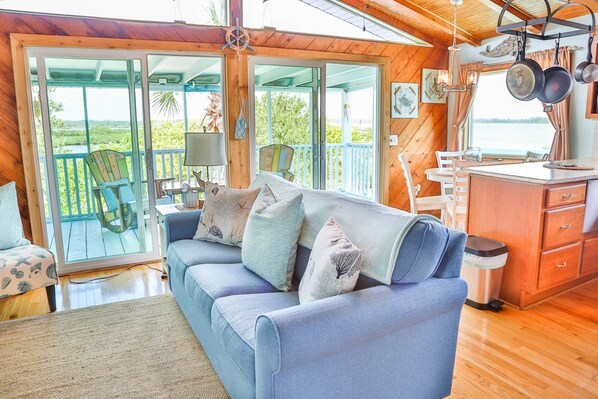 TV, fireplace, DVD player, stereo