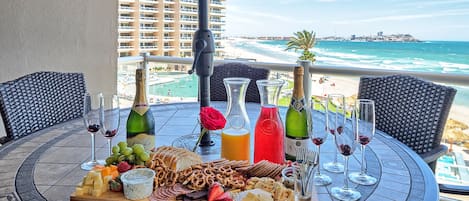 تناول الطعام بالخارج