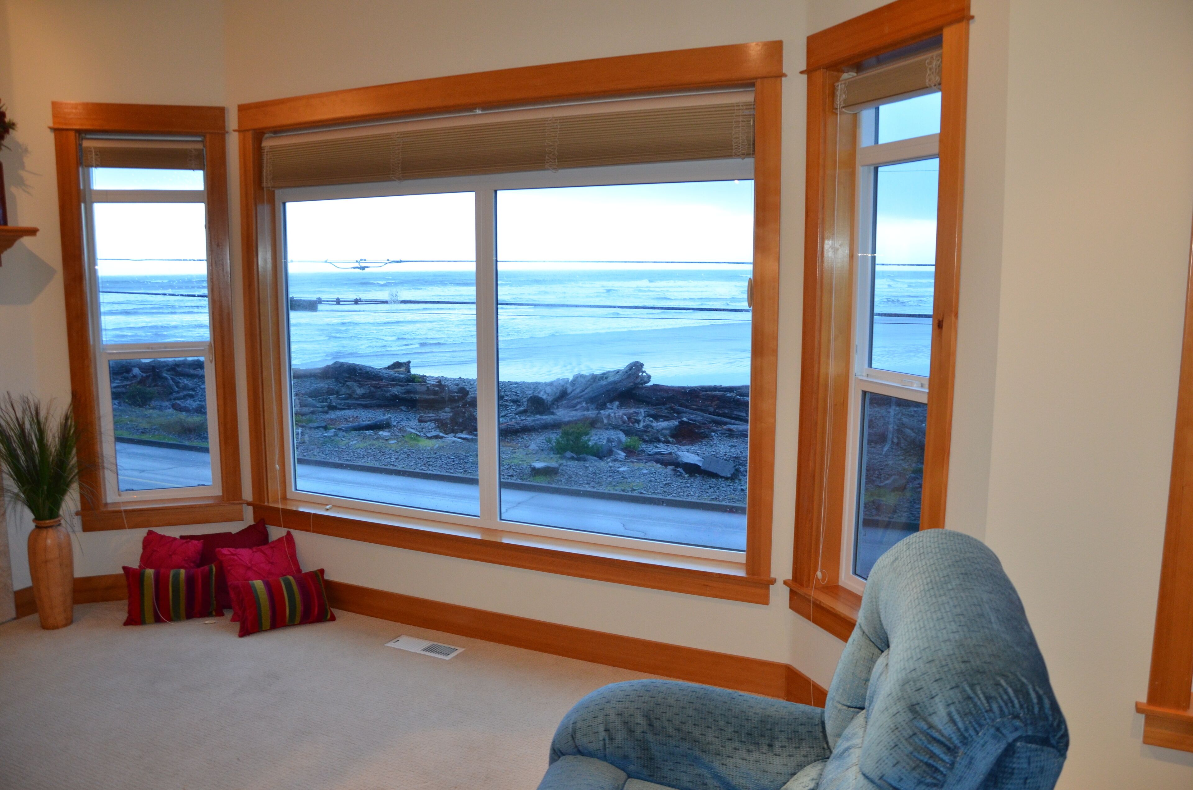 Unbelievable panoramic views of ocean and mountains.