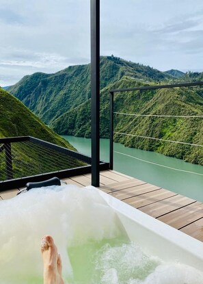 Premium Cabin | Bed sheets