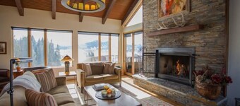 Elk Run Main House - Enjoy our private hot tub and