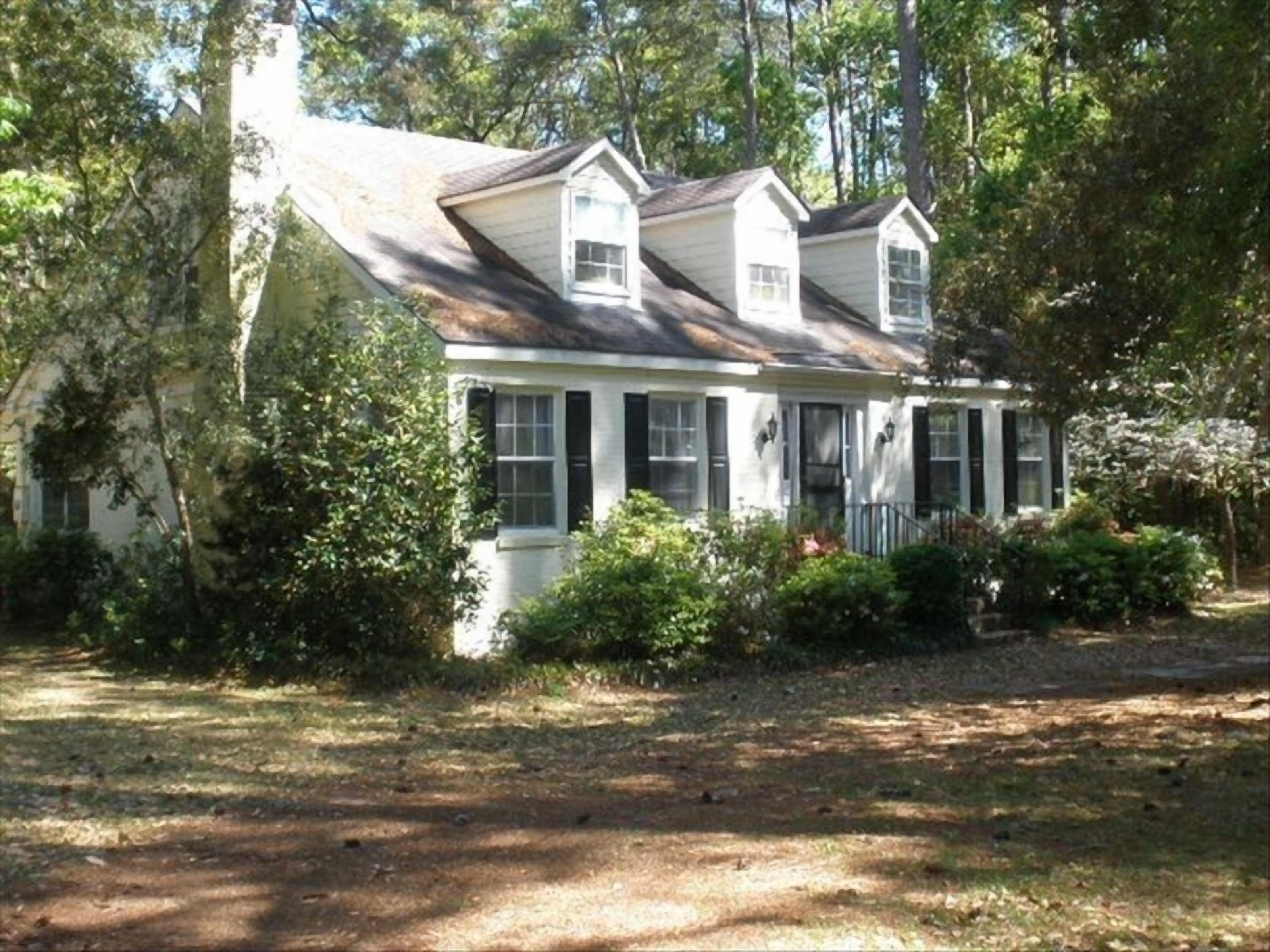 Southern Comfort: Lowcountry Charm with Extraordinary Marsh Views and Sunsets