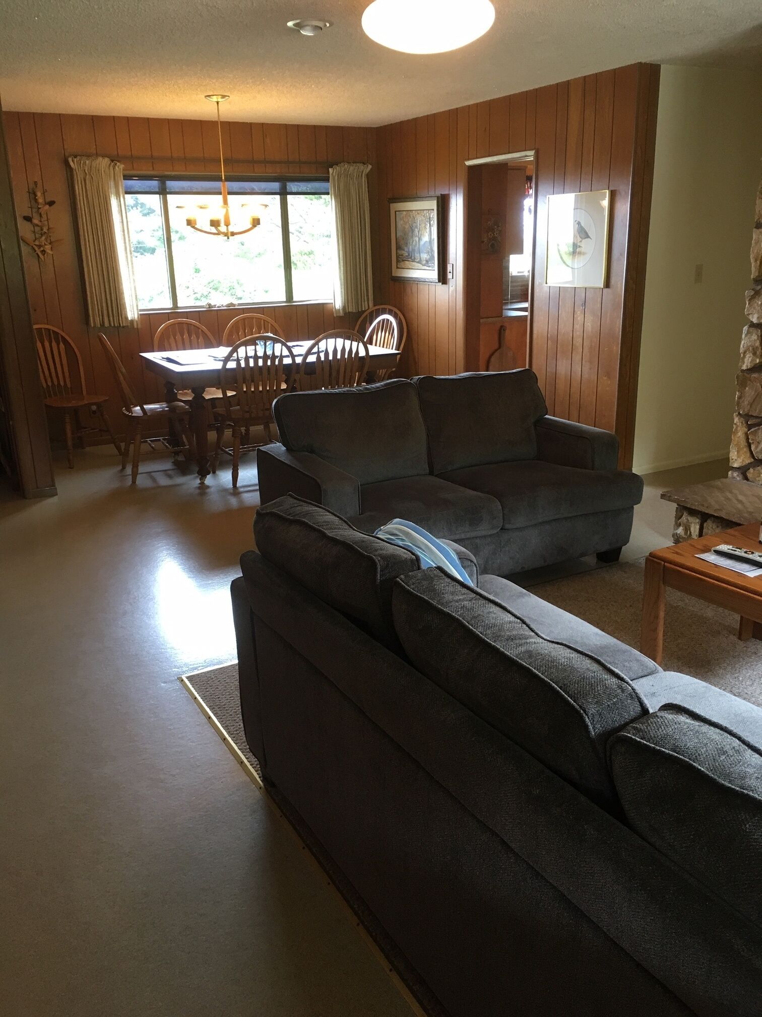 Stunning Ocean & Mountain Views,Quiet Family Home,Beach Access