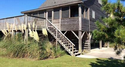 Tule "alas etelään"! 3br / 2ba, askeleen päässä merestä, upeat auringonlaskunäkymät