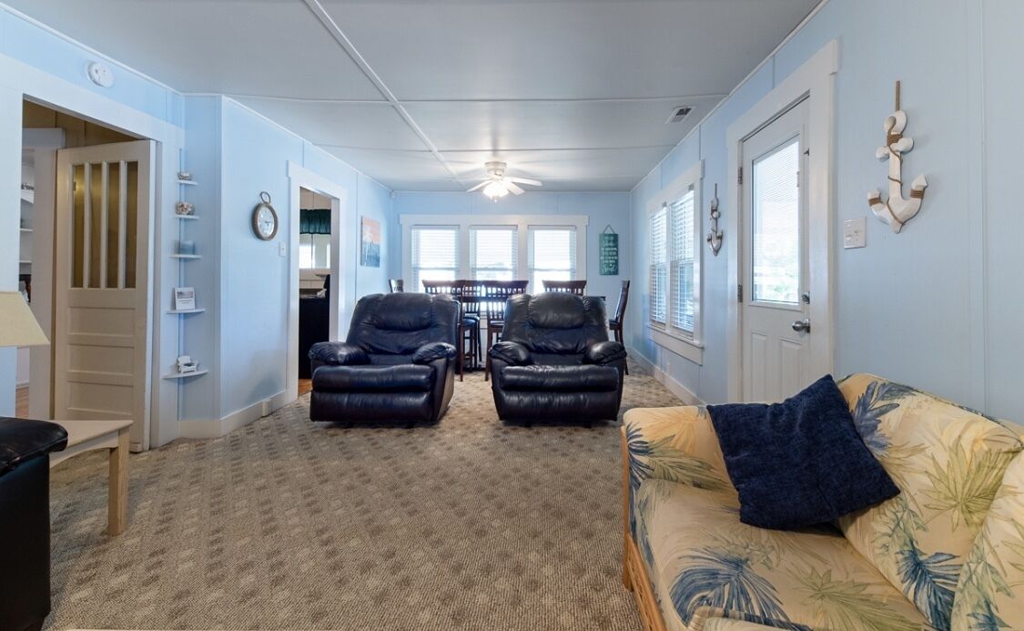 Nostalgic Cottage-Best Porch View in O.D.! Steps to Beach & Main Street