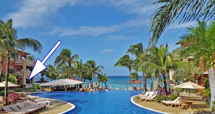 * NOUVEAU * 1 $. 5 Million + Villa en bord de mer - piscine à débordement, vue !!! & service de luxe