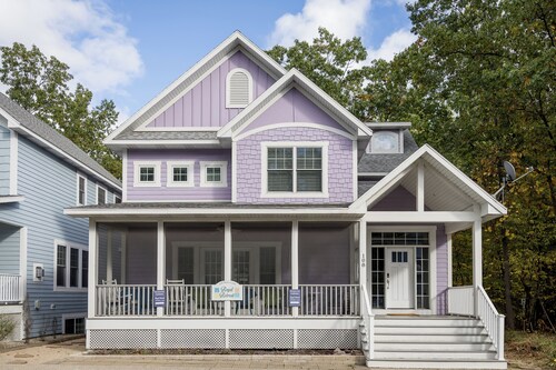 Beachwalk- June 8-12th open, 2026! 7 bedrooms/hot tub/golf cart. Close to beach